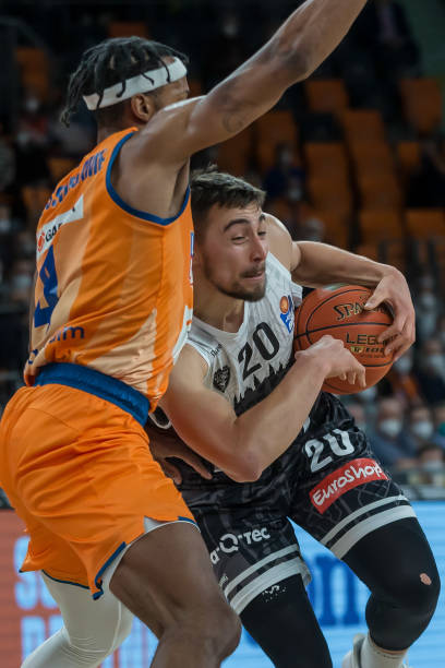 在当今足球 在当今足球